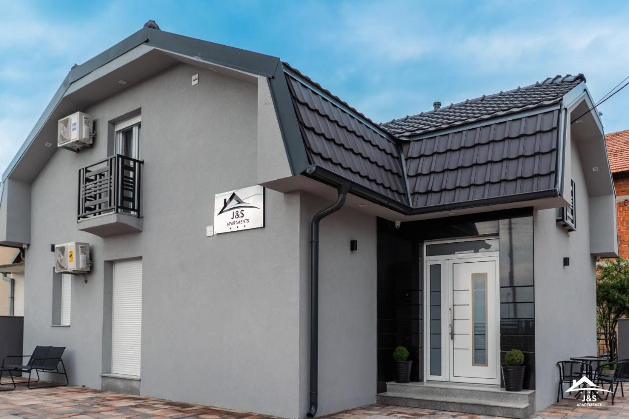 J&S Apartments Nis Exterior photo